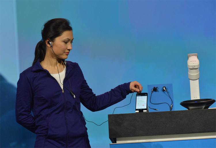 intel smart earbuds 2014 technology