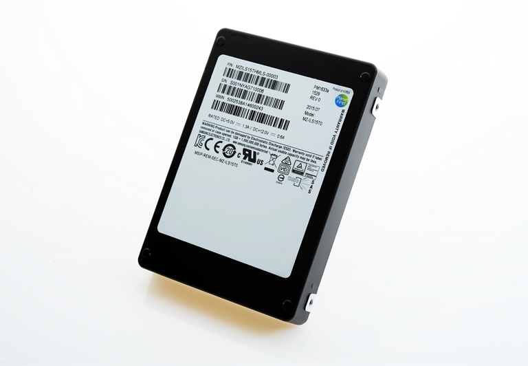 worlds largest capacity ssd 15 terabytes 2016