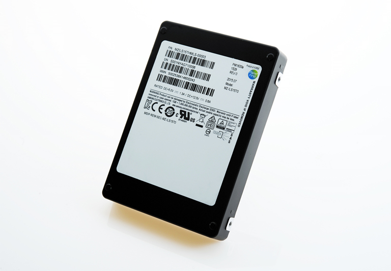 worlds largest capacity ssd 15 terabytes 2016