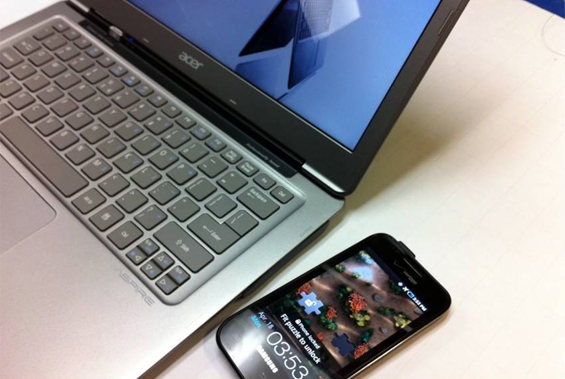 wireless charging laptop smartphone